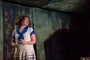 Ileana Montalbetti as Antonia in The Tales of Hoffman